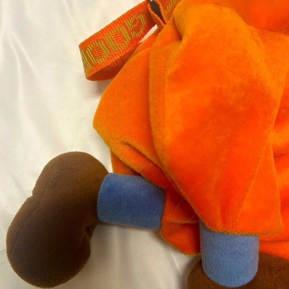 Disney Store  vintage Goofy plush backpack in excellent condition - Picture 4 of 10